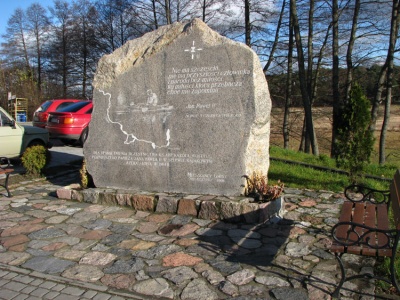 G�az - na pami�tk� sp�ywu kajakowego Kardyna�a Wojty�y - p&oacute;�niejszego papie�a Jana Paw�a II
