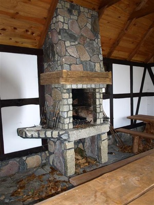 Dw&oacute;r Salino - grill