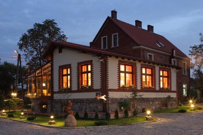 Pensjonat i Restauracja Pod Aba�urem