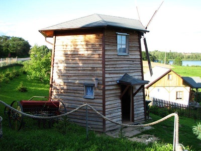 Domek nad jeziorem na Kaszubach