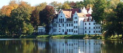 Hotel Podewils*** Zamek Rycerski Hotel Podewils*** Zamek Rycerski