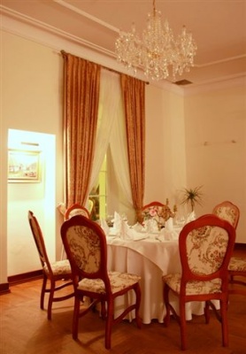 Hotel Pa�ac God�towo - klimatyzowana restauracja