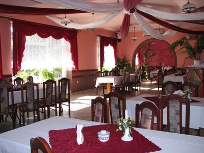 Zajazd U Cz&oacute;rlin�ciego - sala na imprezy okoliczno�ciowe w Chmielnie