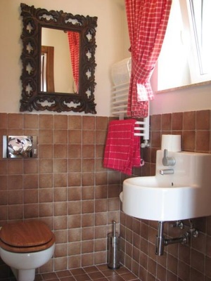 Pensjonat Malin&oacute;wka - apartamenty i pokoje z �azienkami - ko�o Szymbarka