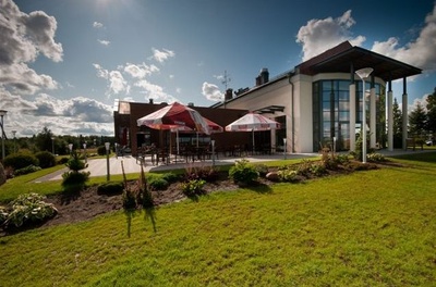 Hotel Bazuny  SPA CENTER - taras restauracji