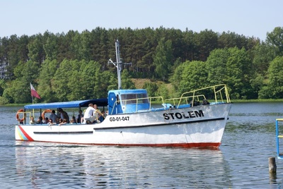 Statek Stolem na jeziorze Wdzydze - fot. J. W�sowski
