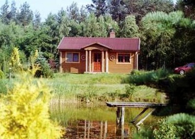 Dworek Mirotki - domek nad jeziorem w Borach Tucholskich