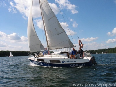 Wczasy na jeziorze Wdzydze - fot. P&oacute;�wysep Lipa