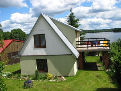 Domek nad jeziorem - wczasy i wakacje na Kaszubach 