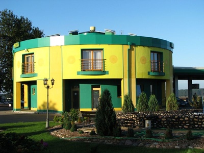 Motel Korne - noclegi z wy�ywieniem ko�o Ko�cierzyny